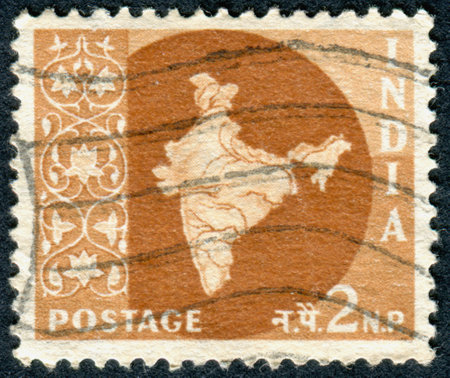 INDIA - CIRCA 1958: Postage stamp printed in India, shows a map of India, circa 1958のeditorial素材