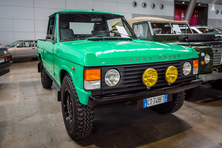 STUTTGART, GERMANY - MARCH 03, 2017: Sport utility vehicle Range Rover Classic, 1980. Europe's greatest classic car exhibition "RETRO CLASSICS"のeditorial素材