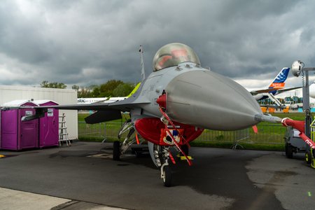 BERLIN - APRIL 26, 2018: Multirole fighter, air superiority fighter General Dynamics F-16 Fighting Falcon. US Air Force. Exhibition ILA Berlin Air Show 2018.のeditorial素材