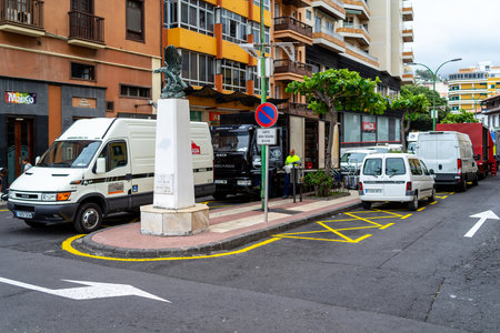 PUERTO DE LA CRUZ, SPAIN - JULY 19, 2018: Streets of a popular tourist town on the island of Tenerife, Canary Islands.のeditorial素材