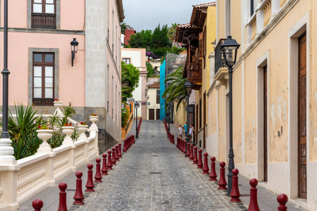 LA OROTAVA, TENERIFE, CANARY ISLANDS, SPAIN - JULY 25, 2018: Streets and houses of the old town in the historic center.のeditorial素材