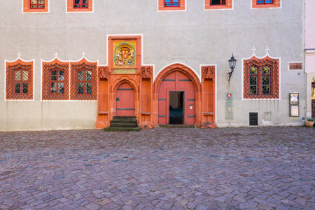 MEISSEN, GERMANY - OCTOBER 12, 2019: Historic buildings in the square in front of Albrechtsburg Castle and Meissen Cathedral.のeditorial素材