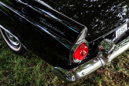 DIEDERSDORF, GERMANY - AUGUST 21, 2021: The fragment of personal luxury car Ford Thunderbird (first...