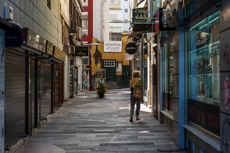 PUERTO DE LA CRUZ, SPAIN - OCTOBER 30, 2022: Streets of a popular tourist town on the island of Tenerife, Canary Islands.のeditorial素材