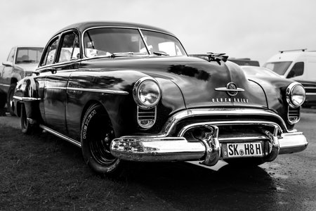 FINOWFURT, GERMANY - MAY 06, 2023: The full-size car Oldsmobile Dynamic 88 (first generation). Black and white. Race festival 2023. Season opening.のeditorial素材