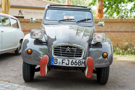 WERDER (HAVEL), GERMANY - MAY 20, 2023: The economy car Citroen 2CV, 1968. Oldtimer - Festival...