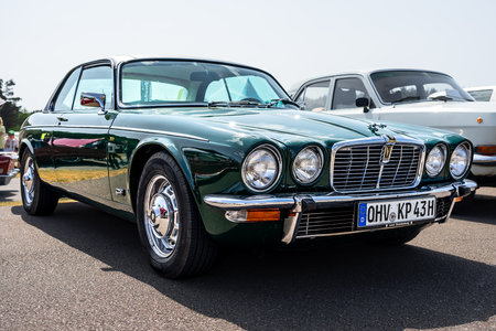 LINTHE, GERMANY - MAY 27, 2023: The full-size luxury car Jaguar XJ12 Series 2, 1975. Die Oldtimer Show 2023.のeditorial素材