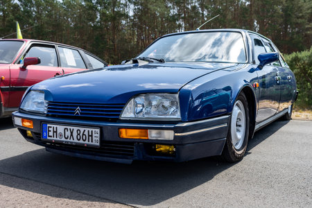 LINTHE, GERMANY - MAY 27, 2023: The executive car Citroen CX22 TRS, 1986. Die Oldtimer Show 2023.のeditorial素材