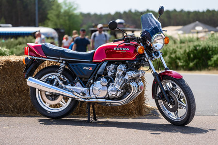 LINTHE, GERMANY - MAY 27, 2023: The sports motorcycle Honda CBX. Die Oldtimer Show 2023.のeditorial素材