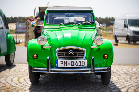 LINTHE, GERMANY - MAY 27, 2023: The economy car Citroen 2CV. Die Oldtimer Show 2023.のeditorial素材