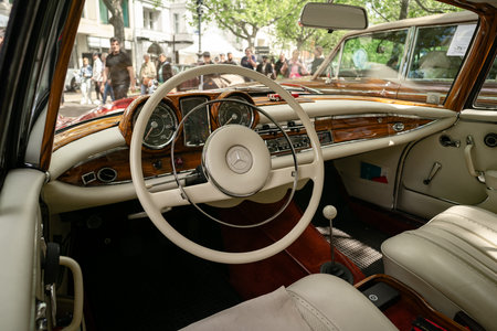 BERLIN - MAY 04, 2024: The interior of a full-size luxury car Rolls-Royce Silver Shadow II, 1981. Classic Days Berlin 2024.のeditorial素材