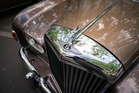 BERLIN - MAY 04, 2024: The hood ornament of a full-size luxury car Bentley S3 Continental, close-up. Classic Days Berlin 2024.のeditorial素材