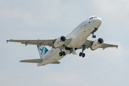 BERLIN - JUNE 06, 2024: The narrow-body airliner Airbus A320-232 by Freebird Airlines.のeditorial素材