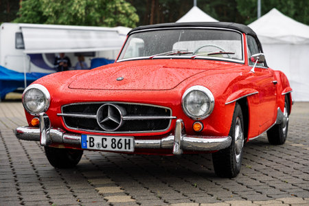 LINTHE, GERMANY - JUNE 08, 2025: Iconic luxury roadster Mercedes-Benz 190 SL, 1960. Die oldtimer...