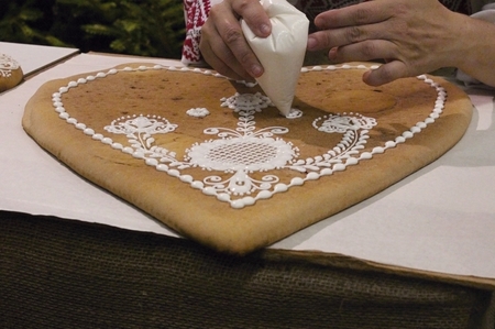 Hand decorated ornamental gingerbread heart.の写真素材