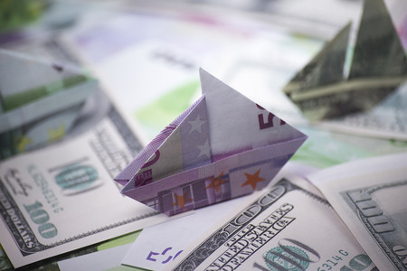 ship origami banknotesの写真素材