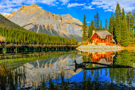 Cottage by the lake. Emerald Lake, Yoho National Park, British Columbia, Canadaの写真素材