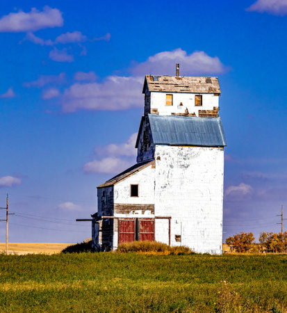 The Ghost Town of Raley, Alberta Canada also includes a Grain elevatorの写真素材