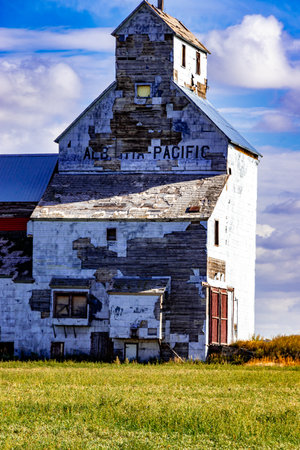 The Ghost Town of Raley, Alberta Canada also includes a Grain elevatorの写真素材