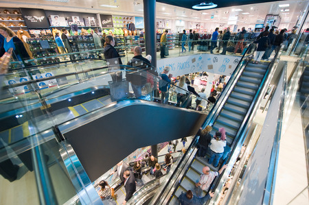 ENSCHEDE, NETHERLANDS -AUG 19, 2014: People are shopping in a new branch of warehouse Primark on the first day at the opening, August 19, 2014 in the Netherlandsのeditorial素材