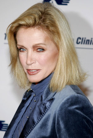 BEVERLY HILLS, CA - NOVEMBER 20, 2006: Donna Mills at the 2006 Los Angeles Free Clinic Annual Dinner Gala held at the Beverly Hilton Hotel in Beverly Hills, USA on November 20, 2006.のeditorial素材