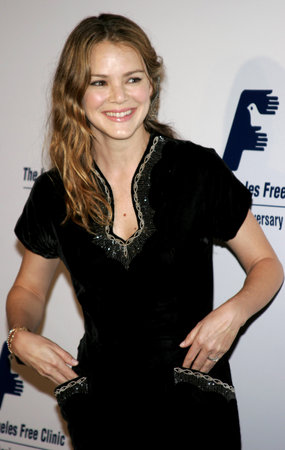 BEVERLY HILLS, CA - NOVEMBER 20, 2006: Jacinda Barrett at the 2006 Los Angeles Free Clinic Annual Dinner Gala held at the Beverly Hilton Hotel in Beverly Hills, USA on November 20, 2006.のeditorial素材