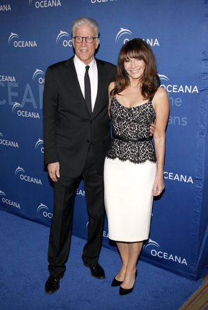 Ted Danson and Mary Steenburgen at the 2013 Oceanas Partners Awards Gala held at the Beverly Wilshire Hotel in Beverly Hills, USA on October 30, 2013.のeditorial素材