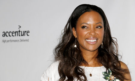 Aisha Tyler at the 2016 Oscar Wilde Awards held at the Bad Robot in Santa Monica, USA on February 25, 2016.のeditorial素材