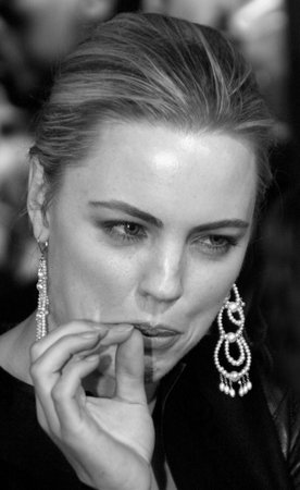 HOLLYWOOD, CA - DECEMBER 07, 2004: Melissa George at the Los Angeles premiere of 'Blade: Trinity' held at the Grauman's Chinese Theater in Hollywood, USA on December 7, 2004.のeditorial素材