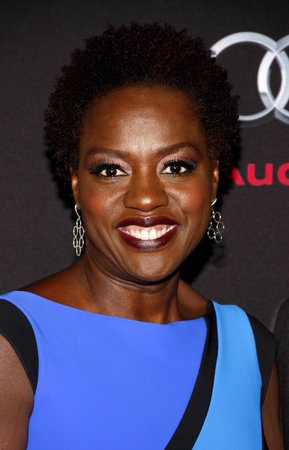 Viola Davis at the Los Angeles premiere of "Ender's Game" held at the TCL Chinese Theatre in Hollywood, USA on October 28, 2013.のeditorial素材