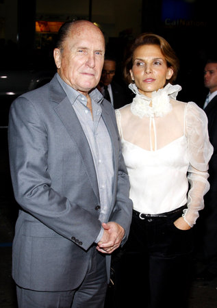 Robert Duvall and Luciana Pedraza at the Los Angeles premiere of Four Christmases held at the Grauman's Chinese Theater in Hollywood on November 20, 2008.のeditorial素材