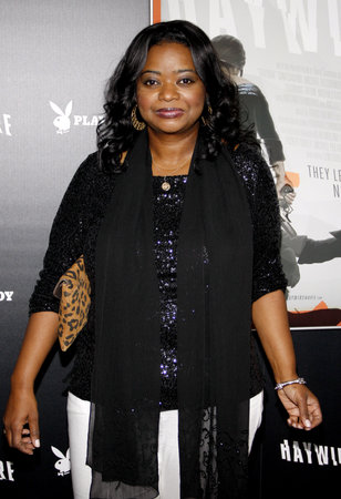 Octavia Spencer at the Los Angeles premiere of 'Haywire' held at the DGA Theater in Hollywood on January 5, 2012.のeditorial素材