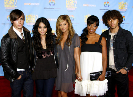 Zac Efron, Vanessa Anne Hudgens, Ashley Tisdale, Monique Coleman and Corbin Bleu at the DVD Release Premiere of "High School Musical 2: Extended Edition" held at the El Capitan Theater in Hollywood, USA on November 19, 2007.のeditorial素材