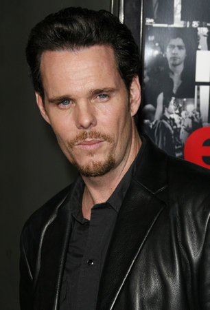 Kevin Dillon at the season 3 premiere of HBO's 'Entourage' held at the Cinerama Dome in Hollywood, USA on April 5, 2007.のeditorial素材