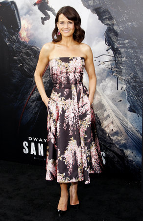 Carla Gugino at the Los Angeles premiere of 'San Andreas' held at the TCL Chinese Theater in Hollywood, USA on May 26, 2015.のeditorial素材