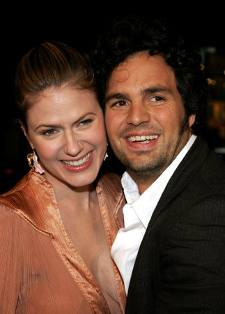 Sunrise Coigney and Mark Ruffalo at the World Premiere of "Rumor Has It" held at the Grauman's Chinese Theater in Hollywood, USA on December 15, 2005.のeditorial素材