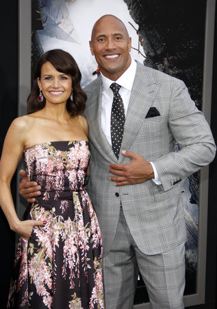 Dwayne Johnson and Carla Gugino at the Los Angeles premiere of 'San Andreas' held at the TCL Chinese Theater in Hollywood, USA on May 26, 2015.のeditorial素材
