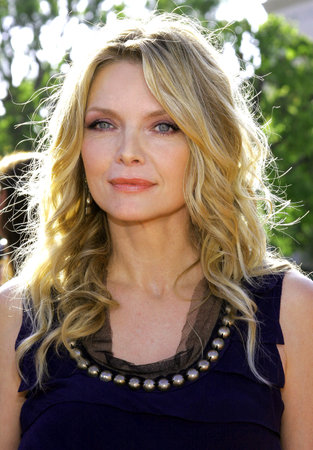 Michelle Pfeiffer at the Los Angeles premiere of 'Stardust' held at the Paramount Pictures Studios in Hollywood, USA on July 29, 2007.のeditorial素材