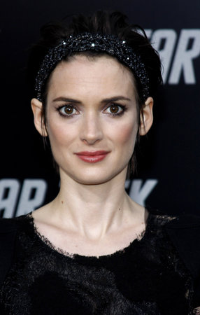 Winona Ryder at the Los Angeles premiere of 'Star Trek' held at the Grauman's Chinese Theater in Hollywood on April 30, 2009.のeditorial素材
