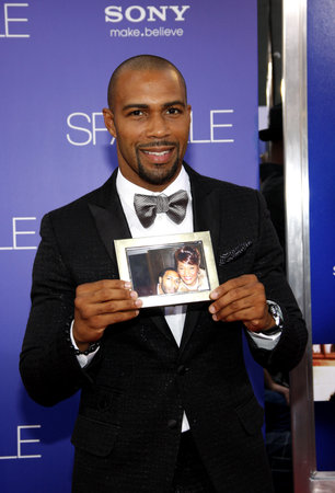 Omari Hardwick at the Los Angeles premiere of 'Sparkle' held at the Grauman's Chinese Theater in Hollywood on August 16, 2012.のeditorial素材