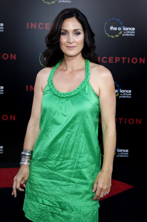 Carrie-Anne Moss at the Los Angeles premiere of 'Inception' held at the Grauman's Chinese Theatre in Hollywood, USA on July 13, 2010.のeditorial素材