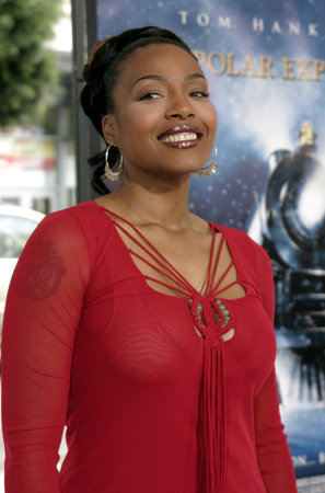 Nona Gaye at the Los Angeles premiere of 'The Polar Express' held at the Grauman's Chinese Theater in Hollywood, USA on November 7, 2004.のeditorial素材