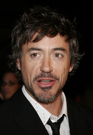 Robert Downey Jr. at the Los Angeles premiere of "Zodiac" held at the Paramount Pictures Studios in Hollywood, USA on March 1, 2007.のeditorial素材