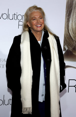 Diane Ladd at the Los Angeles premiere of 'Revolutionary Road' held at the Mann Village Theater in Westwood, USA on December 15, 2008.のeditorial素材
