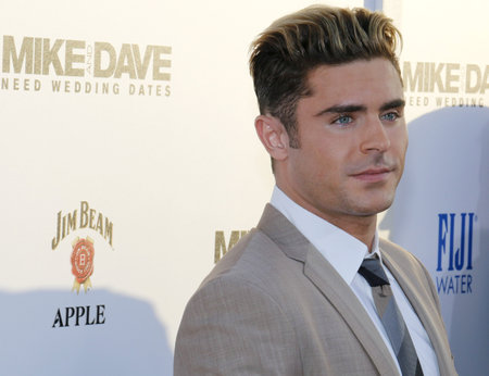 Zac Efron at the Los Angeles premiere of 'Mike And Dave Need Wedding Dates' held at the ArcLight Cinemas in Hollywood, USA on June 29, 2016.のeditorial素材