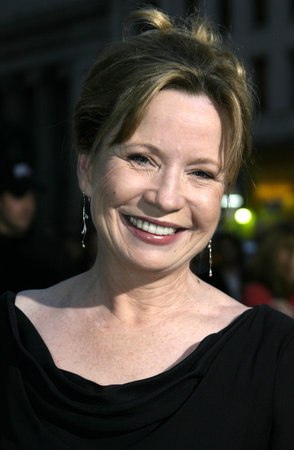 Debra Jo Rupp at the Los Angeles premiere of "Guess Who" held at the Graumann's Chinese Theatre in Hollywood, USA on March 13, 2005.のeditorial素材
