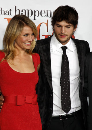Cameron Diaz and Ashton Kutcher at the World premiere of "What Happens in Vegas" held at the Mann Village Theater in Westwood, California, United States on May 1, 2008.のeditorial素材