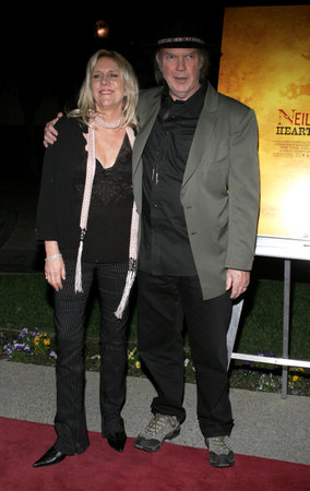 Neil Young at the Los Angeles premiere of "Neil Young: Heart of Gold" held at the Paramount Pictures Studio Lot in Hollywood, USA on February 7, 2006.のeditorial素材