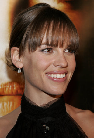 Hilary Swank at the Los Angeles premiere of "Freedom Writers" held at the Mann Village Theater in Westwood, USA on January 4, 2007.のeditorial素材