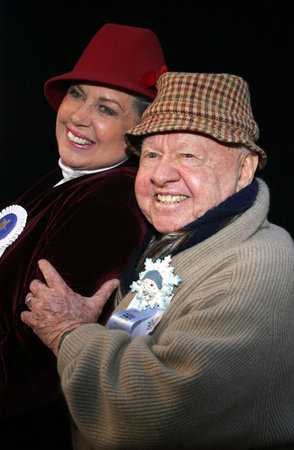 Mickey Rooney and wife Jan Rooney at the 2005 Hollywood Christmas Parade held at the Hollywood Roosevelt Hotel in Hollywood, USA on November 27, 2005.のeditorial素材